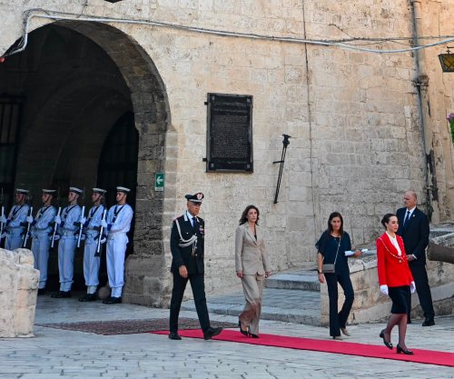 Haxhiu merr pjesë në pritjen e presidentit italian para ceremonisë së Lojërave Mesdhetare