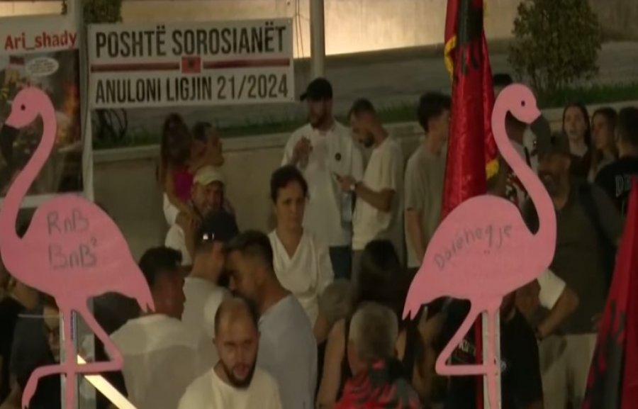 Protesta në Tiranë në ditën e 83 të
