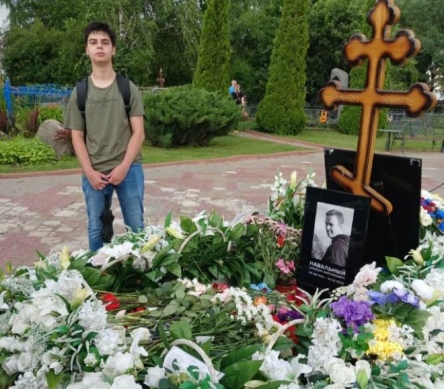 nje-nga-te-burgosurit-politike-me-te-rinj-te-rusise-mbush-18-vjet-dhe-perballet-me-akuza-te-reja