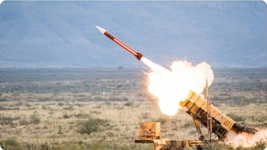 Macroni premton raketa interceptuese për Ukrainën