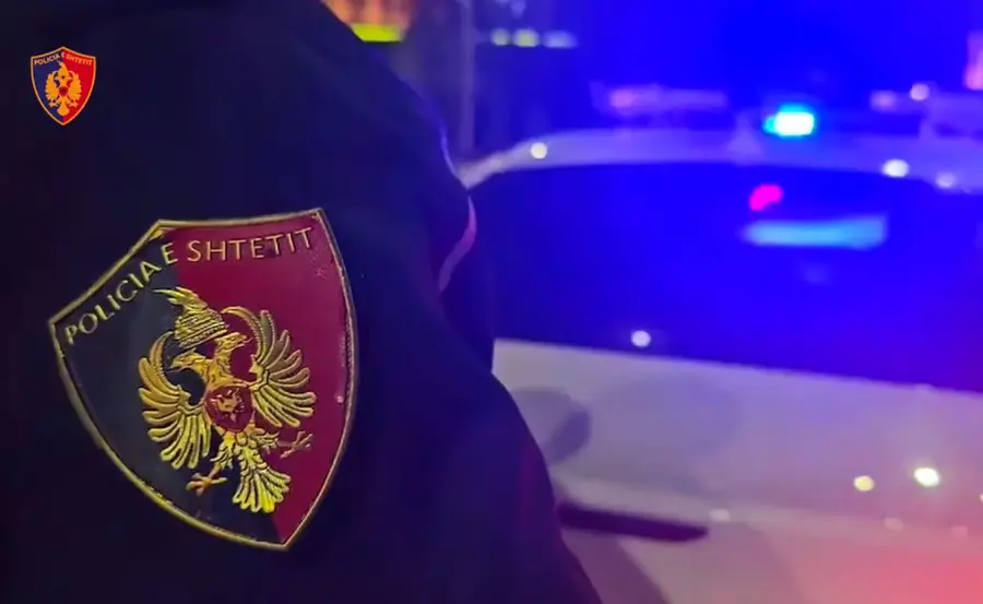 Përplasi për vdekje një biçiklist, arrestohet shoferi në Durrës