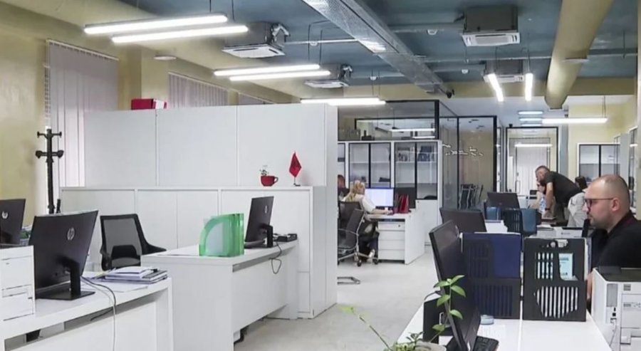 Ndryshojnë rregullat e punësimit, Shqipëria i hap dyert diasporës