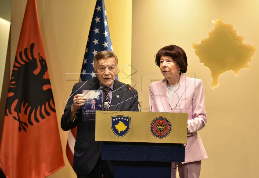 DioGuardi  Duhet të jemi të kujdesshëm për të ardhmen e Kosovës