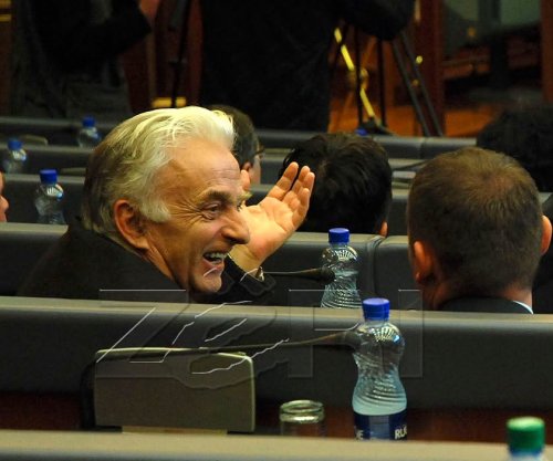 Hoti shpreh ngushëllime për vdekjen e ish-kryetarit të Prizrenit, Ekrem Kryeziu
