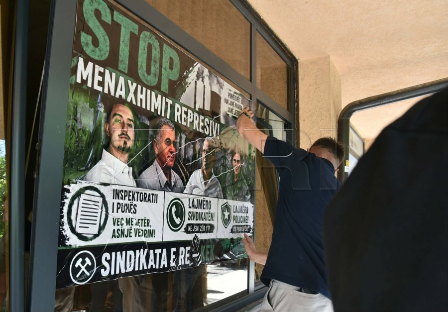 Vdekjet në vendin e punës  Sindikata e Re e KEK ut zhvillon aksion simbolik në Prishtinë  foto 