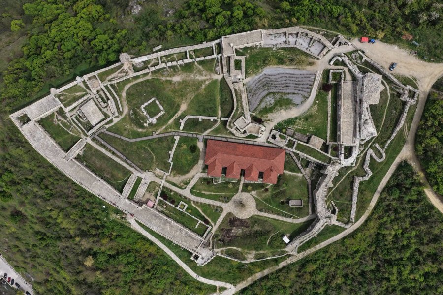Mbyllet përkohësisht kalaja e Prizrenit për vizitorët