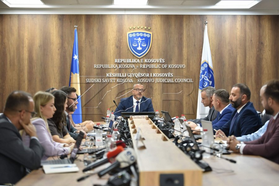 nderhyrja-e-qeverise-ne-buxhet-kgjk-ja-shqyrton-adresimin-e-ceshtjes-ne-kushtetuese