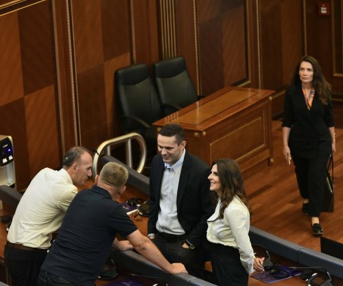 Përfaqësues të Ambasadës Amerikane dhe Zyrës së BE-së, të pranishëm në seancën e thirrur nga PDK-ja