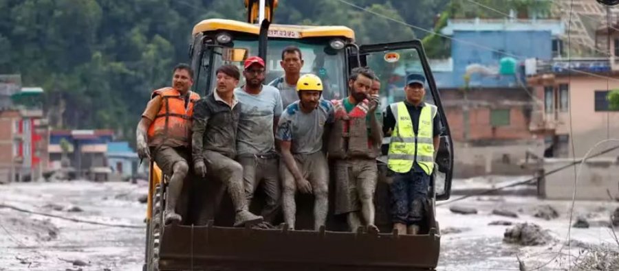 Paralajmërim i ri për përmbytje në Nepal