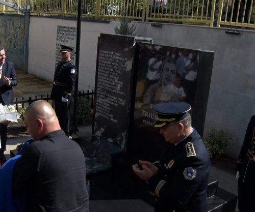 Zbulohet lapidari përkujtimor në vendin ku u vra Heroi i Policisë, Triumf Riza