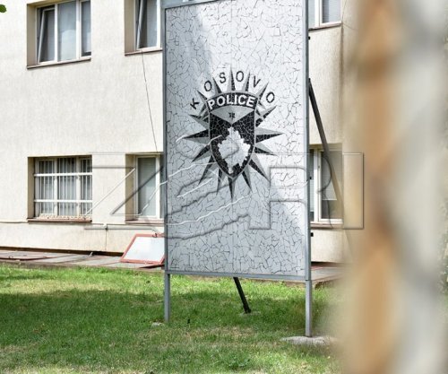 Një grua dyshohet se sulmoi fëmijët me sëpatë në një park në Prishtinë, dërgohet në mbajtje
