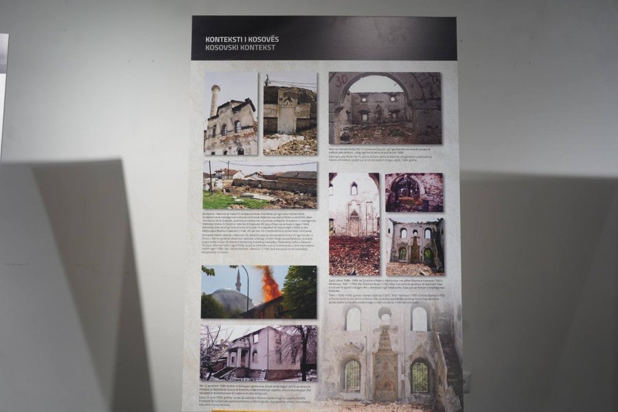 Ekspozohen fotografitë e xhamive të shkatërruara në Kosovë e Bosnje
