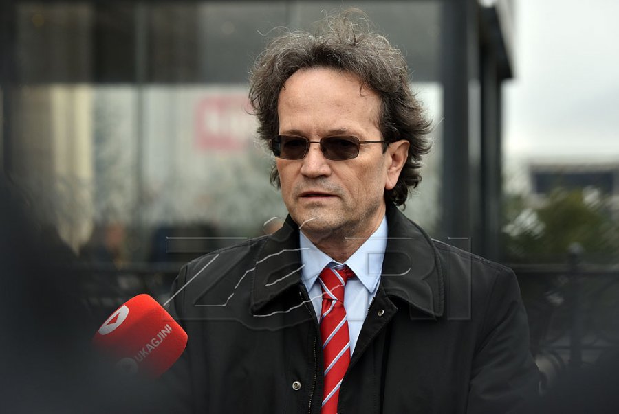 “Edhe kur ju quajnë mercenarë e ju sulmojnë, ju vazhdoni” - Murtezaj vlerëson gazetarët dhe punën e tyre