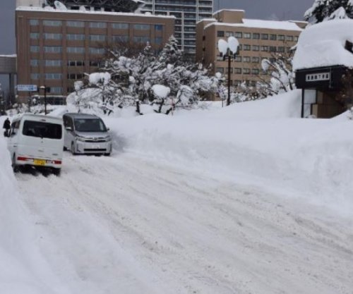 Reshje rekord bore në Japoni – Autoritetet ndihmojnë qytetarët dhe paralajmërojnë për rreziqet në zona të prekura