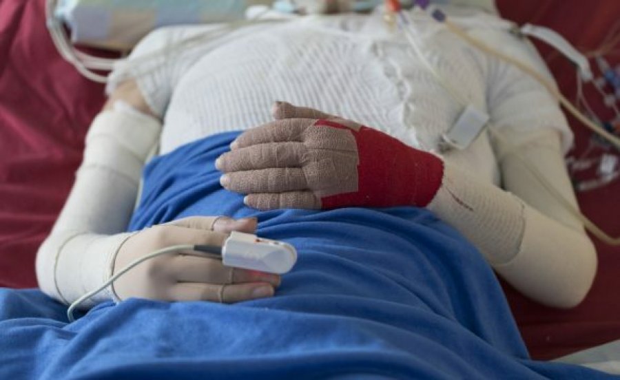 Ekipet zvicerane vizitojnë pacientët e trajtuar jashtë vendit pas tragjedisë në Crans-Montana