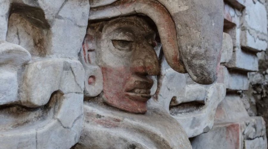 Varri 1 400 vjeçar me skulpturë gjigante bufi  zbulohet në Meksikë