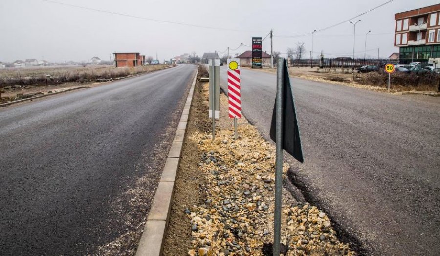 Magjistralja Prishtinë Podujevë  rrezik për ngasësit dhe këmbësorët