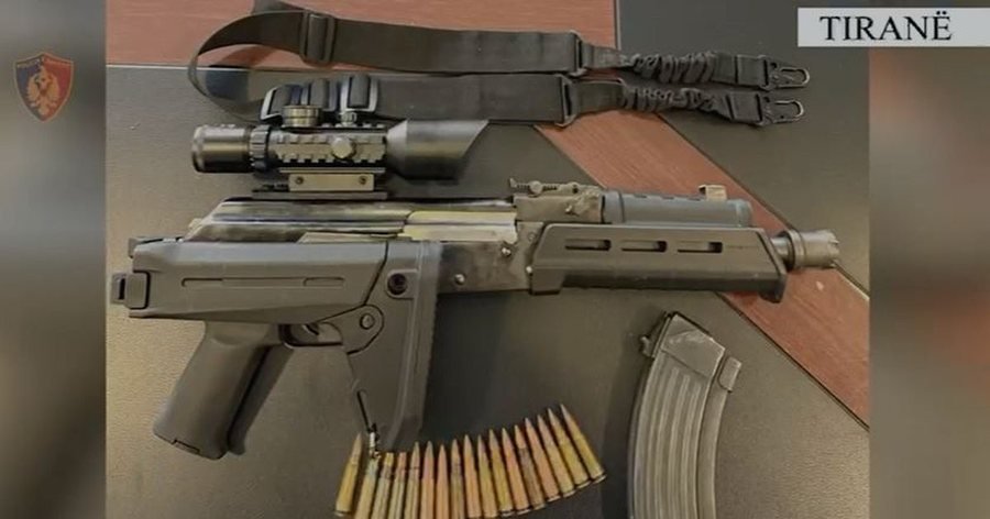 Armë nga Kosova drejt Shqipërisë, caktohet masa e paraburgimit ndaj katër të dyshuarve