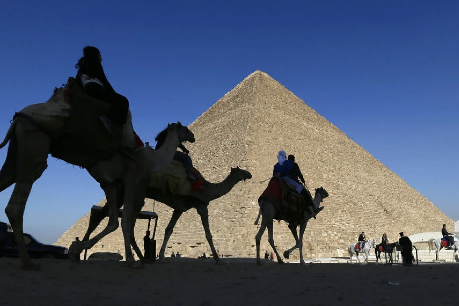 Studimi i ri zbulon prova si u ndërtuan piramidat në Egjipt