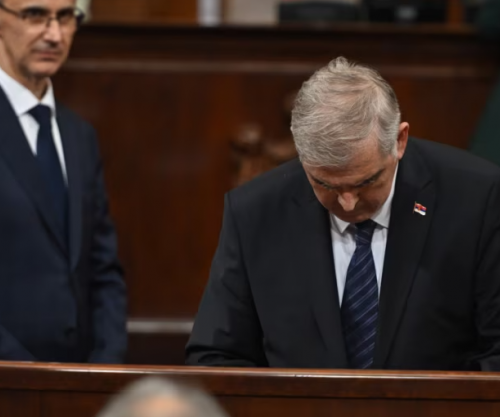 Ministri për pakicat pretendon se të drejtat e shqiptarëve në Serbi “nuk janë shkelur”