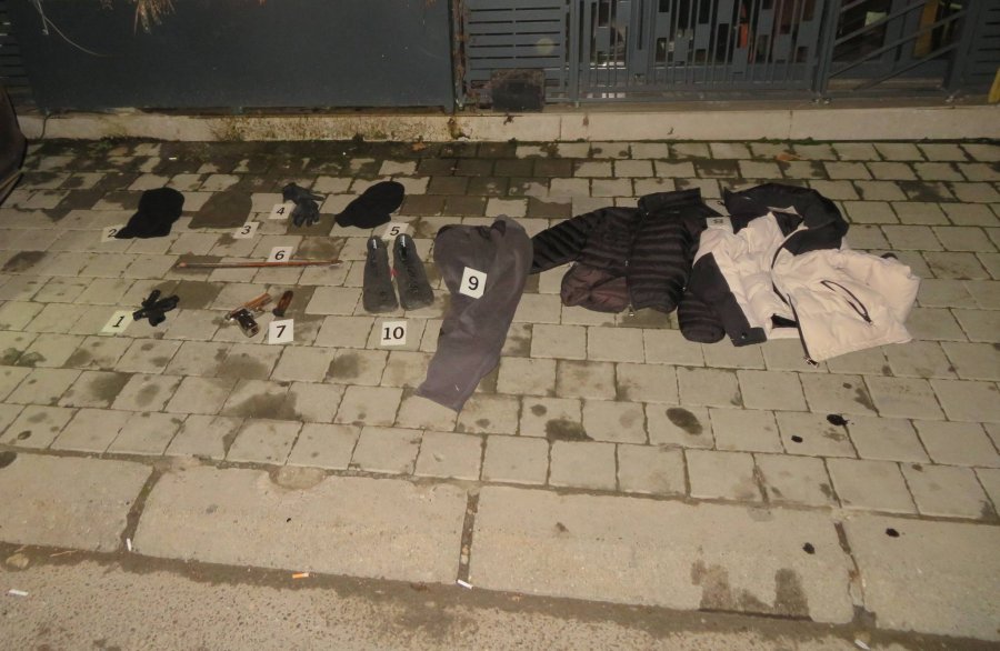 Arrestohen tre persona për grabitje në Prizren  policia u gjeti maska dhe armë