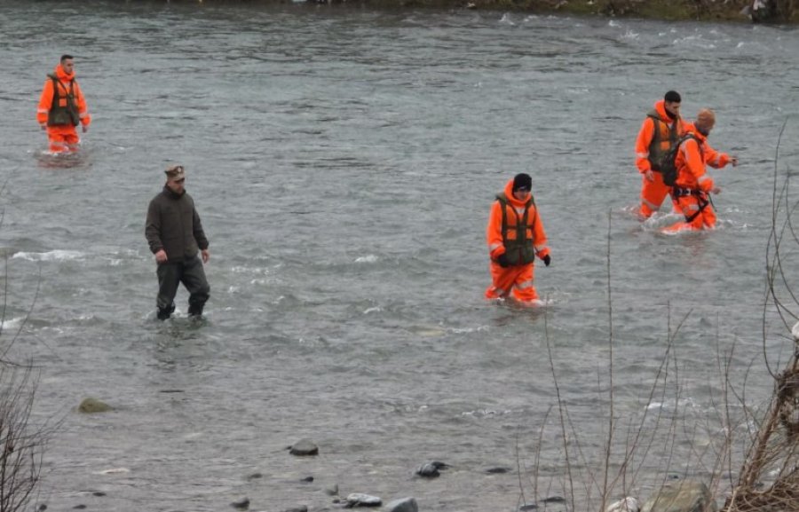 Vijojnë kërkimet për gjetjen e Jurgen Karajt  FSK ja me dron në liqenin e Ulzës