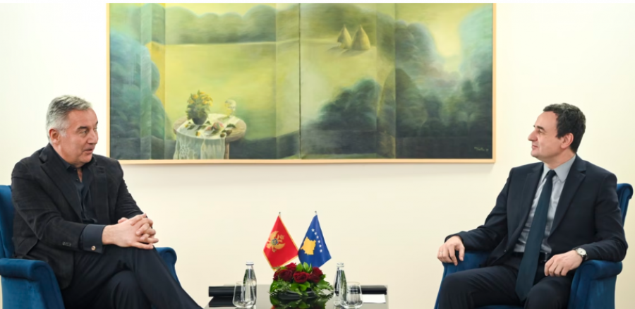 Kurti dhe Gjukanoviqi diskutojnë për situatën e sigurisë në Ballkanin Perëndimor