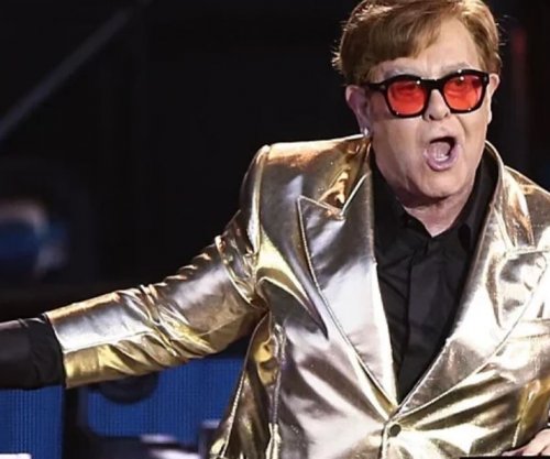 Elton John padit botuesin e DailyMail, pretendon se i kanë hakuar telefonin dhe i kanë shkelur privatësinë