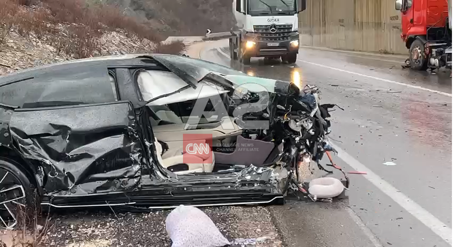 Aksident i rëndë në Rrugën e Arbrit  tre të plagosur pas përplasjes së makinës me kamionin