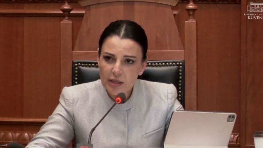 Gjykata Kushtetuese lë në fuqi pezullimin e Belinda Ballukut