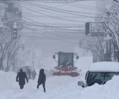 Reshje të dendura dëbore në Japoni, të paktën 45 të vdekur