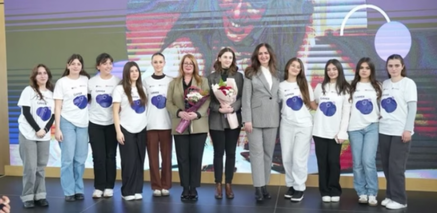 Nagavci merr pjesë në hapjen e CybHER Boot Camp, fuqizon vajzat në sigurinë kibernetike