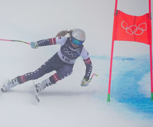 Lindsey Vonn rrëzohet rëndë në Cortina, dërgohet me helikopter në spital