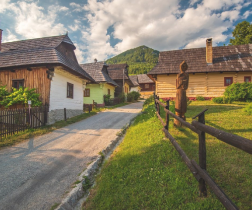 Banorët e këtij fshati në Evropë po kërkojnë daljen nga lista e UNESCO-s