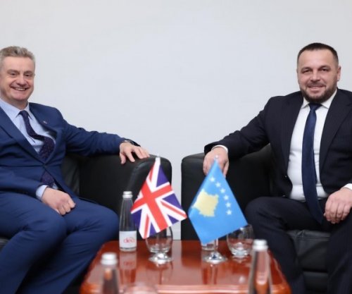 Maqedonci takohet me ambasadorin britanik, diskutojnë për bashkëpunim në mbrojtje