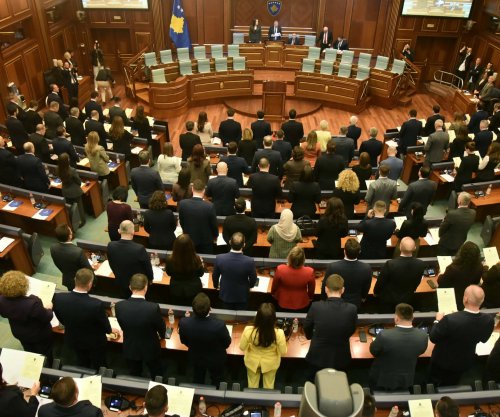 Munguan në seancën konstituive, Uran Ismaili dhe Afërdita Hajrizi betohen sot si deputetë