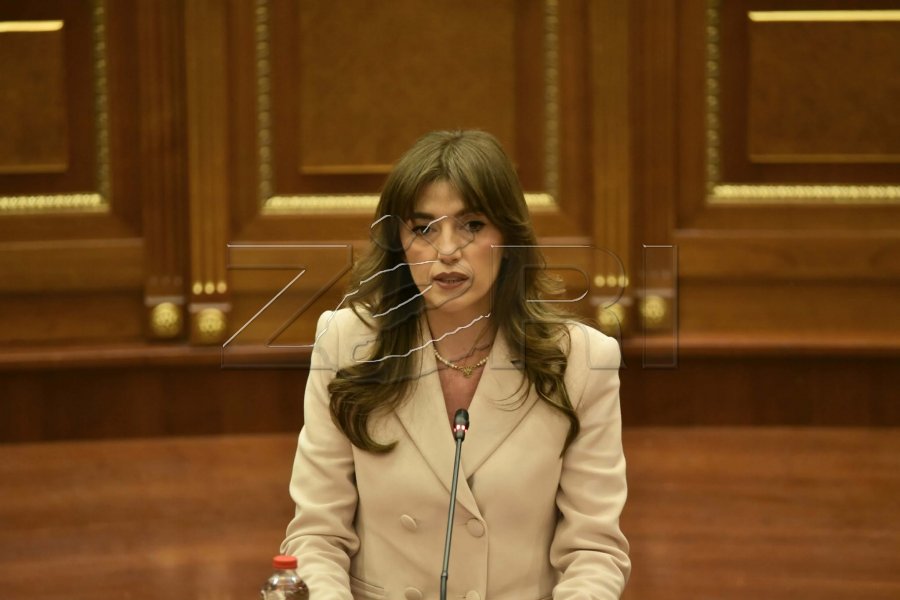 Kryetarja Haxhiu thërret konferencë për media