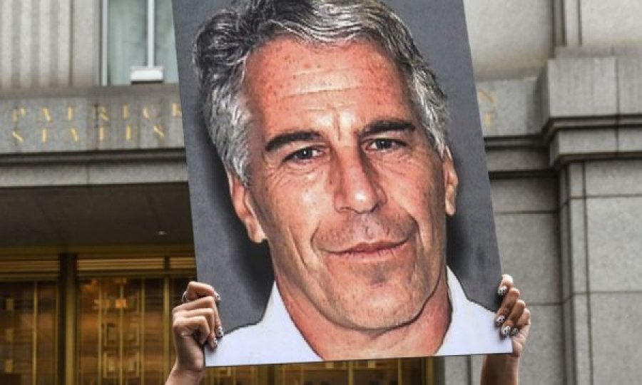 Publikohen e-mailet, Epsteini i kërkoi stafit të instalonte kamera në banesën e tij në Florida