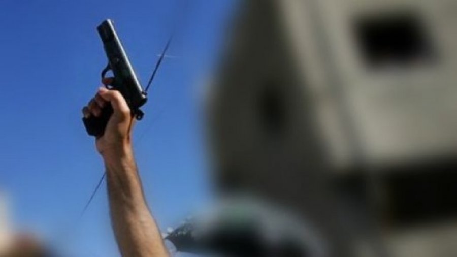 Të shtëna armësh në Vushtrri  arrestohet një person dhe sekuestrohen gëzhoja e fishekë