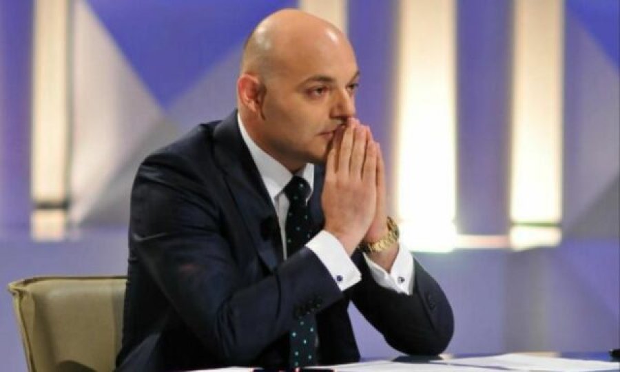 Blendi Fevziu me sqarim për sherrin që i ndodhi në studio mes Buzhalës e Rexhajt  video 