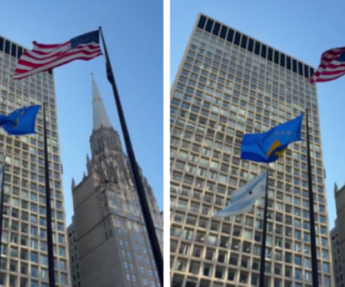 Flamuri i Kosovës valon në Çikago për 18-vjetorin e pavarësisë, krahas atij të SHBA-së