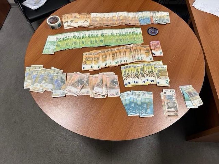 Dogana konfiskon 25  të mjeteve monetare të padeklaruara në Merdarë