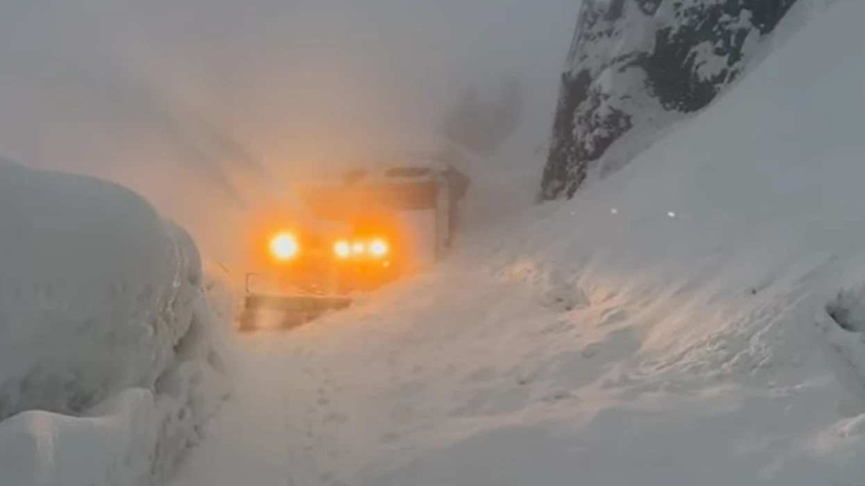 Ortekët bllokojnë rrugën drejt Thethit, ndalohet qarkullimi në Qafë Thore