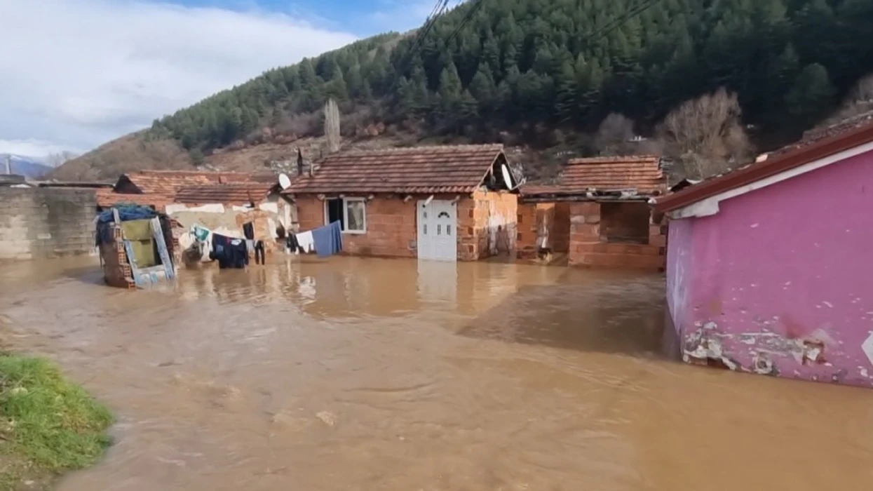 Përmbytje në Gostivar  Tetovë  Kërçovë dhe Shkup  QMK jep detaje