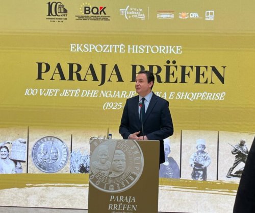 Kurti në ekspozitën “Paraja rrëfen”: Asnjëherë s’kam qenë në BQK, dëshmi që s’ka ndërhyrje nga Qeveria 