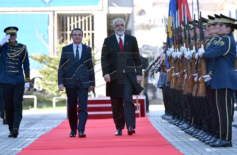 Sali Berisha kritikon vizitën e Edi Ramës  Armik i egër i Kosovës