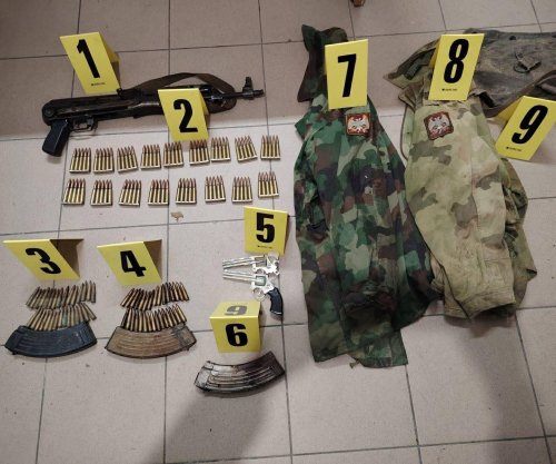 Aksion i policisë në veri: Konfiskohen armë, granata dhe emblema serbe 