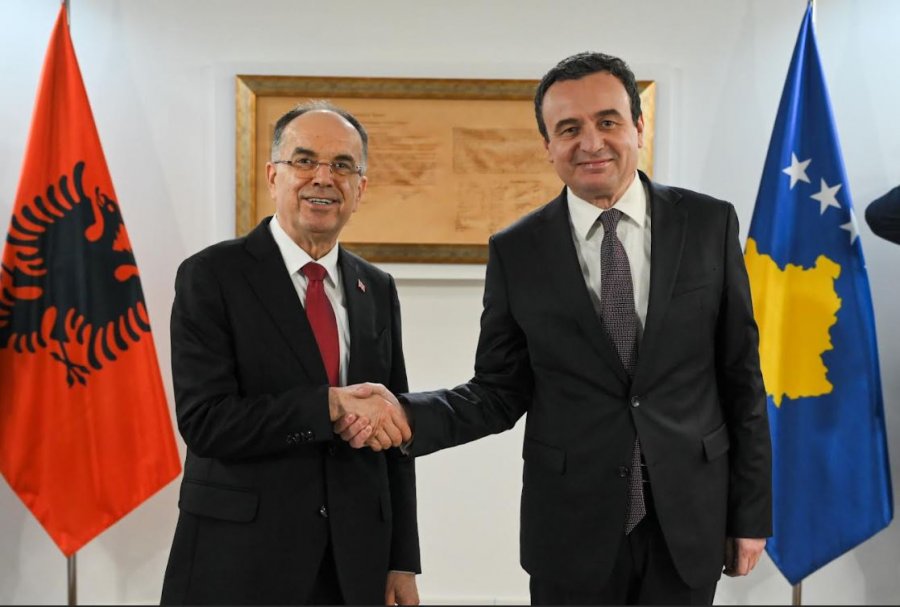 Takim në Kryeministri  Kurti dhe Begaj diskutojnë marrëdhëniet dhe bashkëpunimin dypalësh