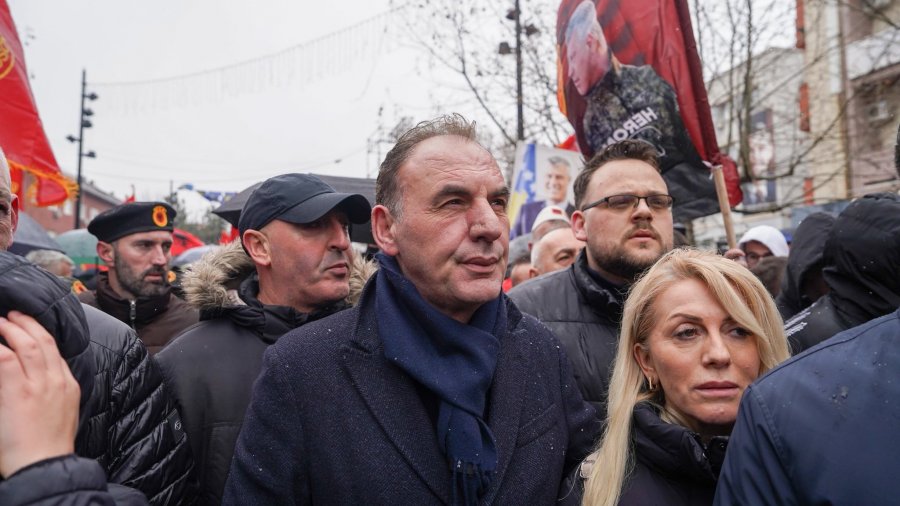 Limaj  Protesta  Drejtësi  jo politikë  ishte betim se sakrifica e luftës s mund të njolloset