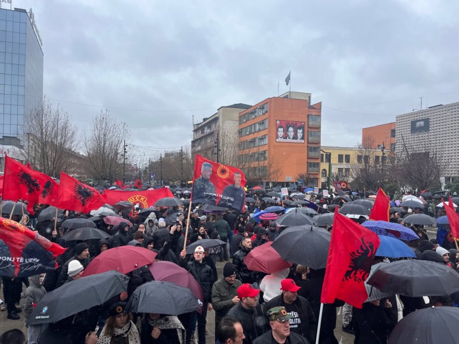 Qytetarët nisin të mblidhen për marshin “Drejtësi, jo politikë”